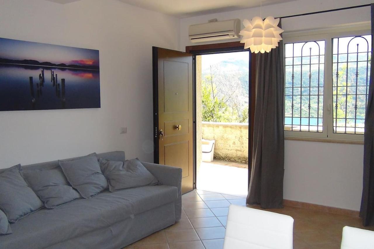 Appartement Relax Sul Lago à Genzano di Roma Extérieur photo