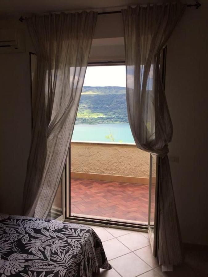 Appartement Relax Sul Lago à Genzano di Roma Extérieur photo