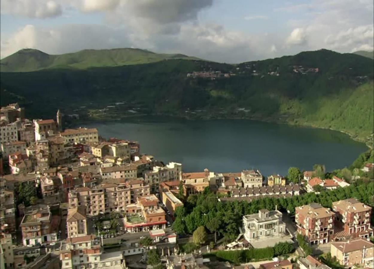 Appartement Relax Sul Lago à Genzano di Roma Extérieur photo